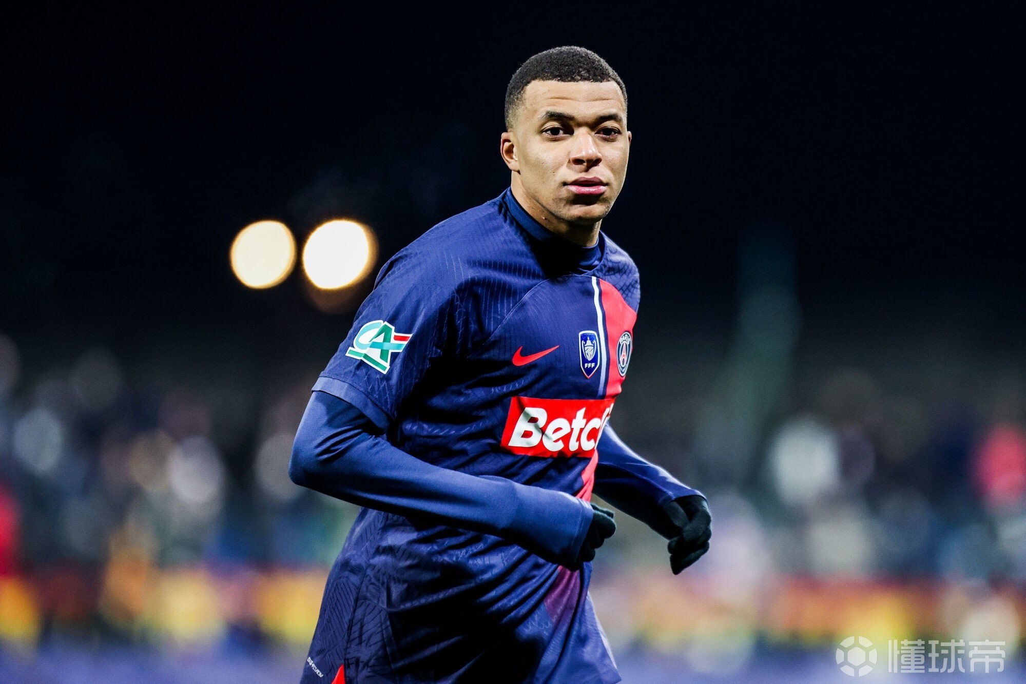 开云娱乐-姆巴佩迎来十五赛季出色发挥，切尔西观众热烈欢呼！-开云娱乐