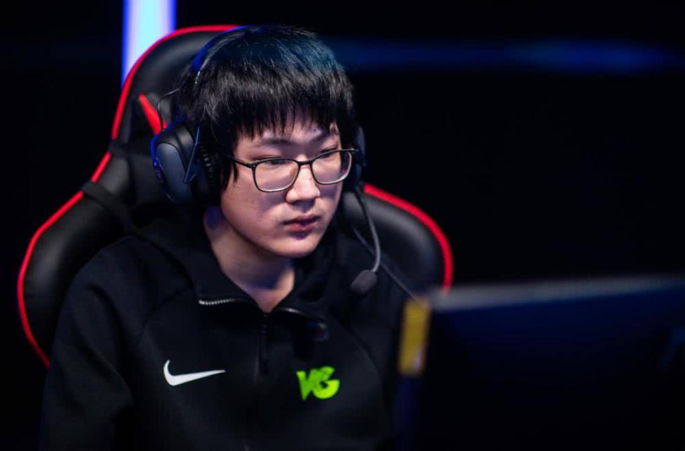 开云入口-TheShy重返赛场，锐不可当首场状态出色，C9观众沸腾！-开云入口