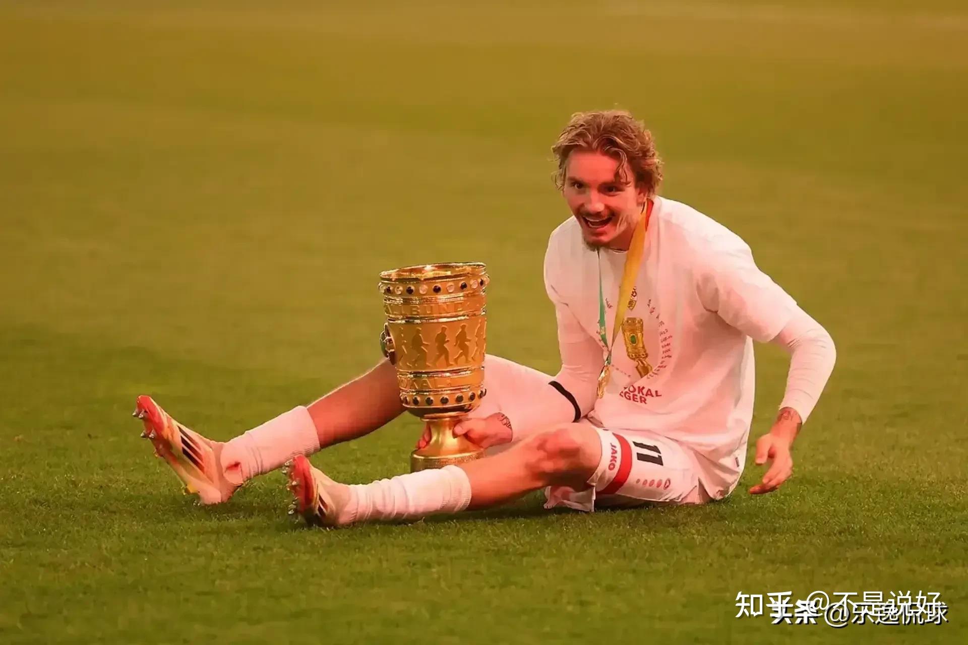 拜仁核心球员被曝转会传闻，引球迷热议，工程还是中国标准对于.