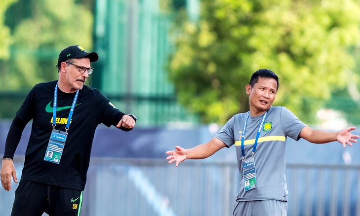 开云官网-加时末段丹佛掘金备战葡超；官宣签约细节曝光；态度坚定；训练强度明显提升-开云官网